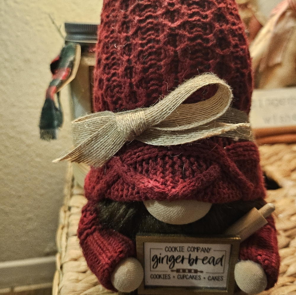 Gingerbread gnome - Picture 2 of 4